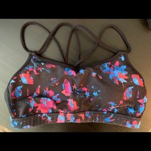 Lululemon Free to Be Bra Size 2